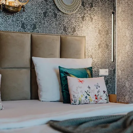 Sky & Sky Bar Appart hôtel 3*