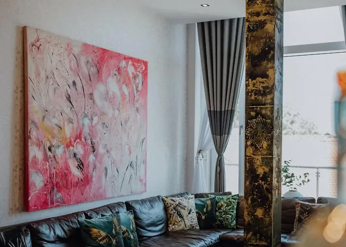 Sky & Sky Bar Apartmanhotel 3*