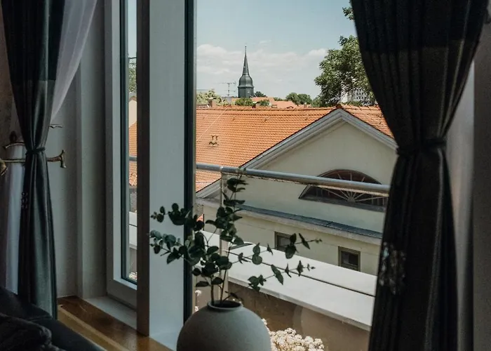 Sky & Sky Bar 3* Weimar