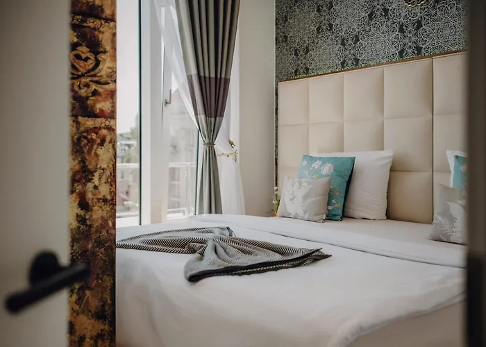 Sky & Sky Bar Apartmanhotel Weimar