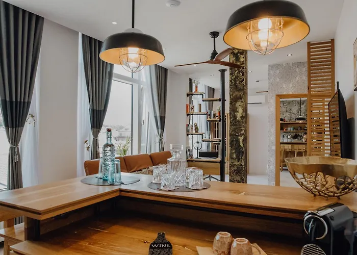 Sky & Sky Bar Aparthotel 3*